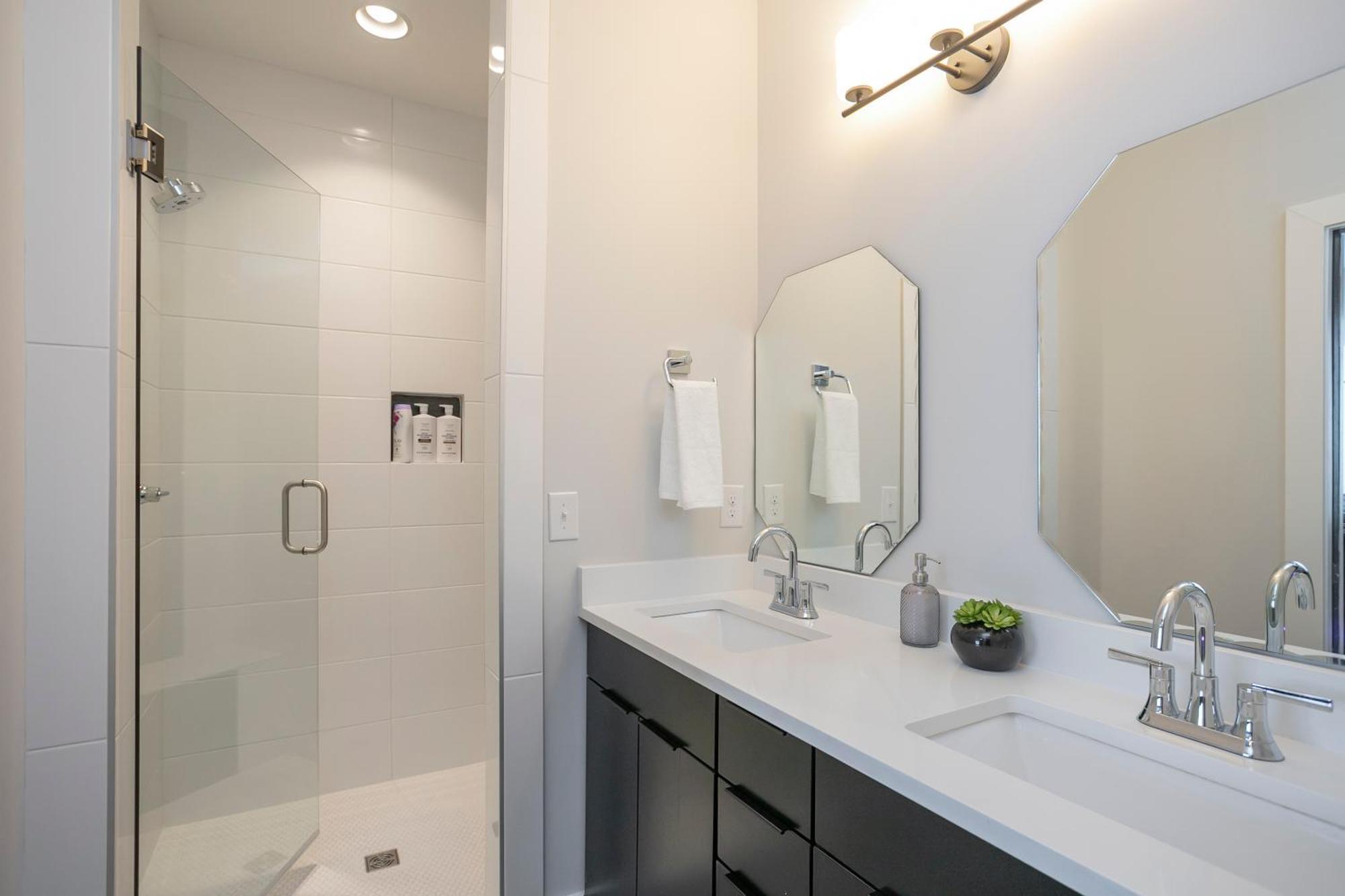 Luxury Townhome Skyline Views Mins To Dt Nashville Ngoại thất bức ảnh