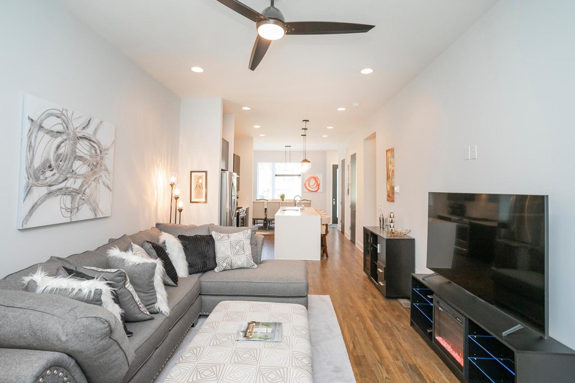 Luxury Townhome Skyline Views Mins To Dt Nashville Ngoại thất bức ảnh