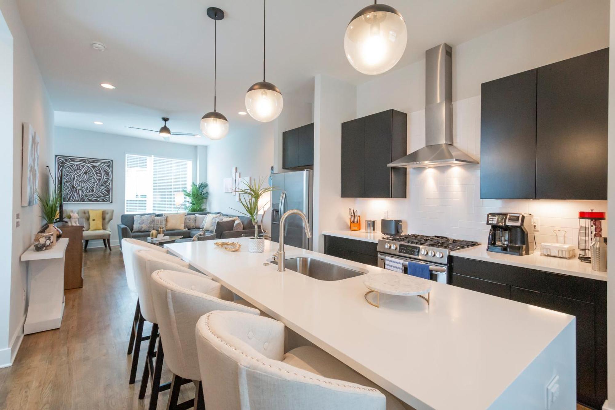 Luxury Townhome Skyline Views Mins To Dt Nashville Ngoại thất bức ảnh